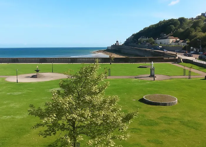 Youghal Апартаменты *